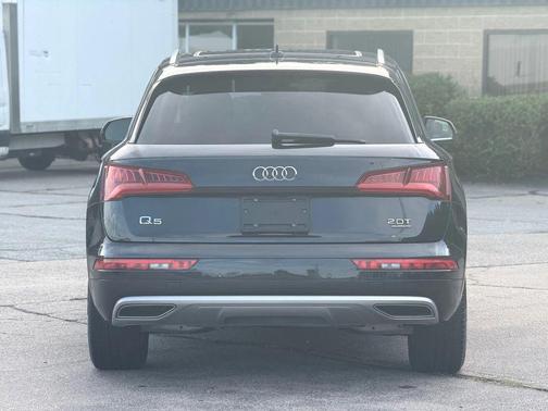 2018 Audi Q5 2.0T Tech Premium