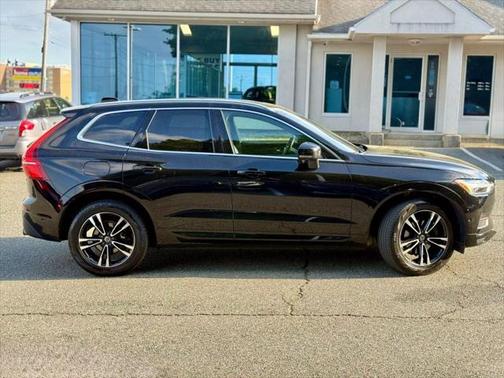 2019 Volvo XC60 T5 Momentum