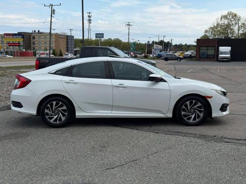 White 2016 Honda Civic EX