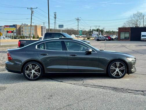 Gray 2019 Volvo S60 T5