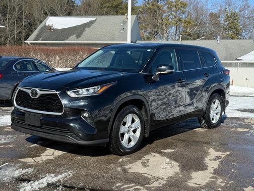 2020 Toyota Highlander LE