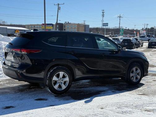 2020 Toyota Highlander LE
