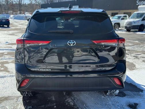 2020 Toyota Highlander LE
