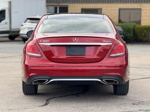 2018 Mercedes-Benz E-Class 4MATIC
