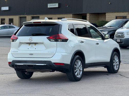 2018 Nissan Rogue SV