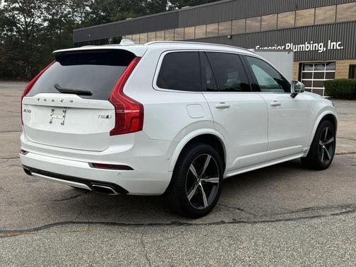 Crystal White Pearl Metallic 2019 Volvo XC90 T5 R-Design