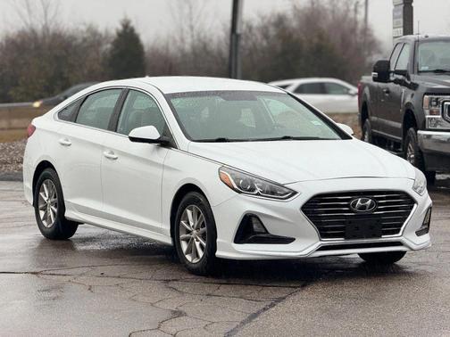 2018 Hyundai SONATA SE