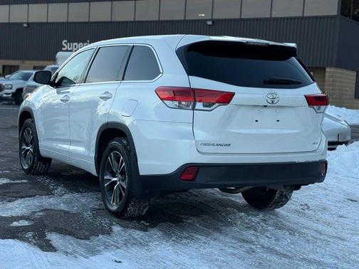 2018 Toyota Highlander LE