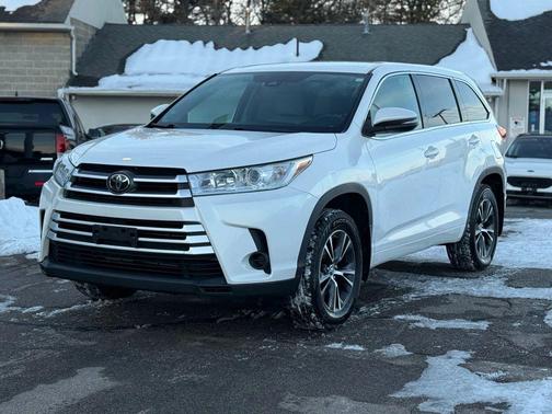 2018 Toyota Highlander LE