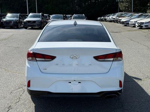 2018 Hyundai SONATA SE