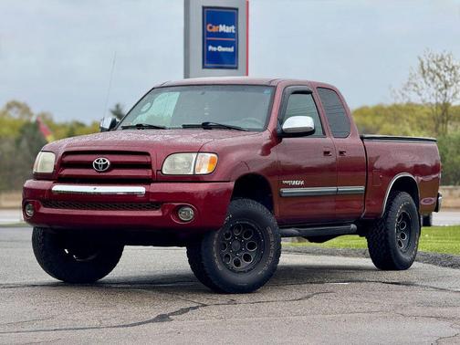 Red 2003 Toyota Tundra SR5