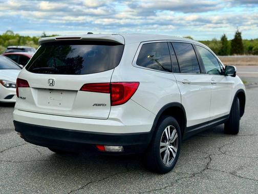 2017 Honda Pilot EX