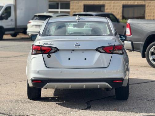 2021 Nissan Versa 1.6 SV