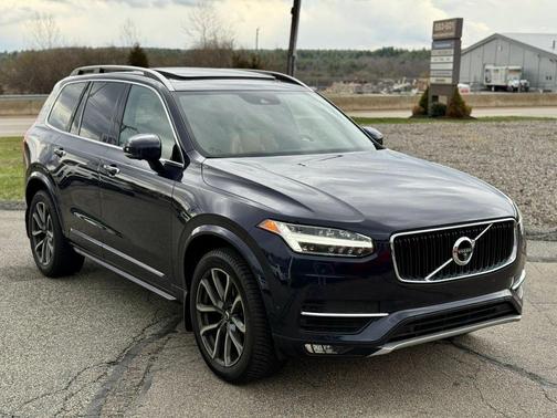 Blue 2017 Volvo XC90 T6 Momentum