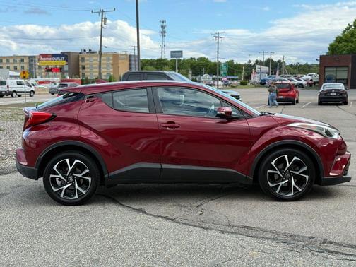 2018 Toyota C-HR XLE Sport Utility 4D