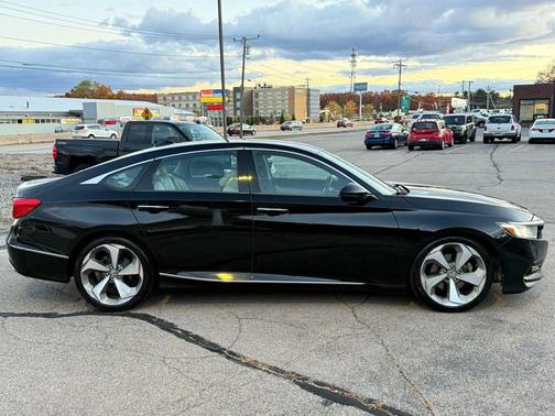 2018 Honda Accord Touring 2.0T