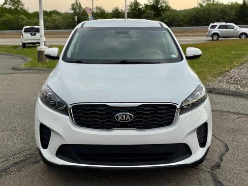 Snow White Pearl 2019 Kia Sorento LX