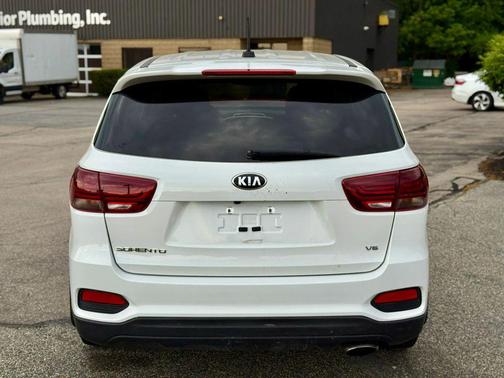 Snow White Pearl 2019 Kia Sorento LX