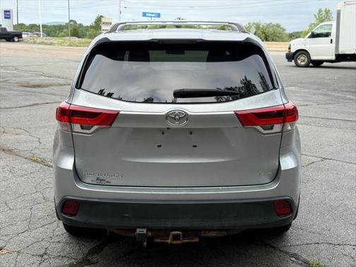 2017 Toyota Highlander LE
