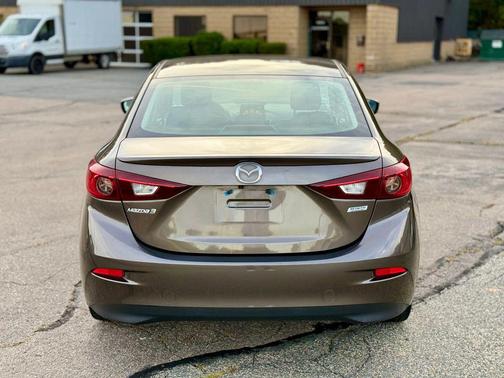 2018 Mazda Mazda3 Touring