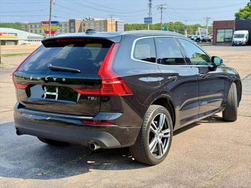 2018 Volvo XC60 T5 Momentum