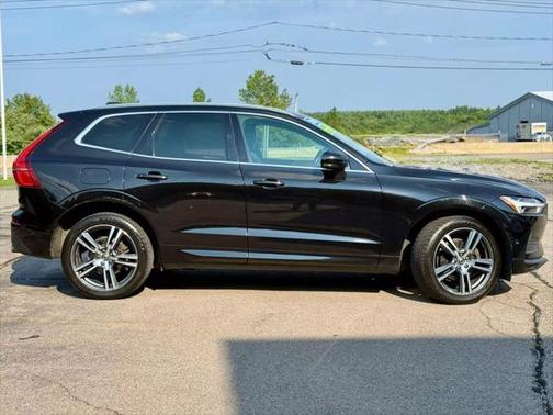 2018 Volvo XC60 T5 Momentum