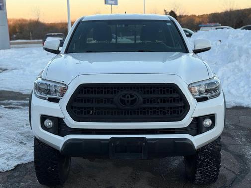 2016 Toyota Tacoma TRD Sport