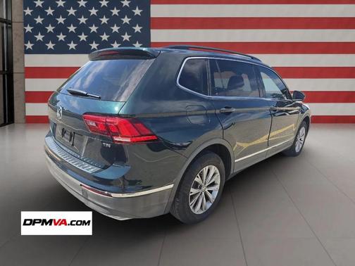 Dark Moss Green Metallic 2018 Volkswagen Tiguan 2.0T SE