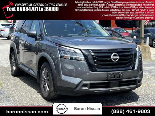 2022 Nissan Pathfinder SV