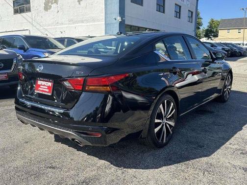 2022 Nissan Altima 2.5 SR