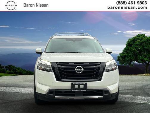 2023 Nissan Pathfinder SL