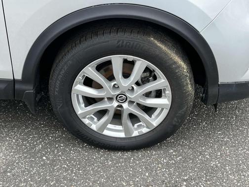 2021 Nissan Rogue Sport SV