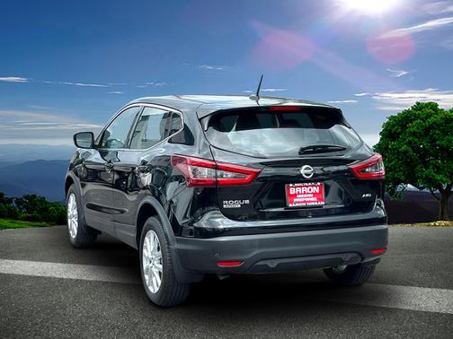 2022 Nissan Rogue Sport S