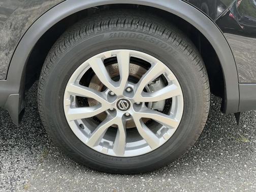 2022 Nissan Rogue Sport S