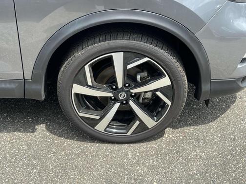 2022 Nissan Rogue Sport SL