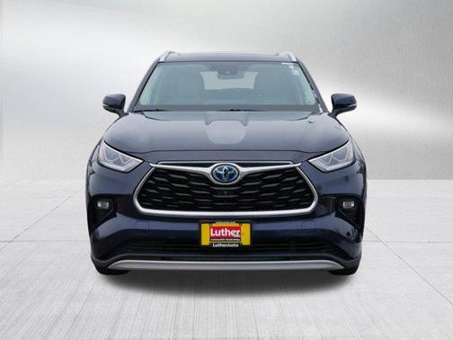 2021 Toyota Highlander Hybrid Platinum
