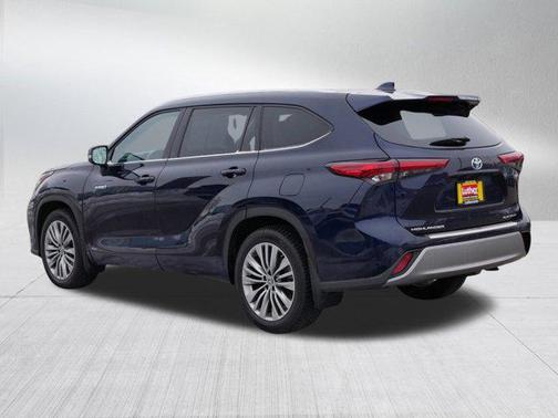2021 Toyota Highlander Hybrid Platinum
