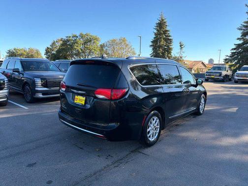 2020 Chrysler Pacifica Touring L