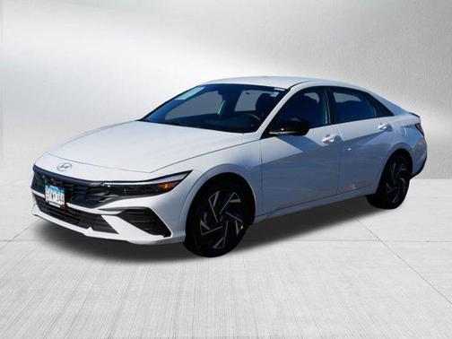 2025 Hyundai ELANTRA HEV SEL Sport