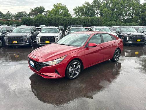 2023 Hyundai ELANTRA SEL