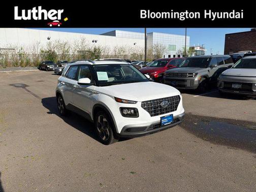 Lunar White 2026 Hyundai VENUE SEL