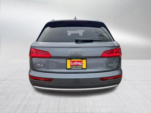 2018 Audi Q5 2.0T Premium Plus