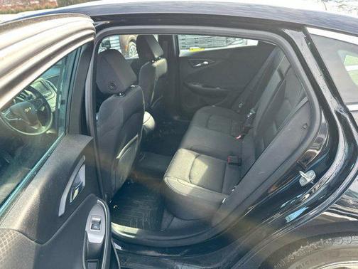 2017 Chevrolet Malibu 1LS