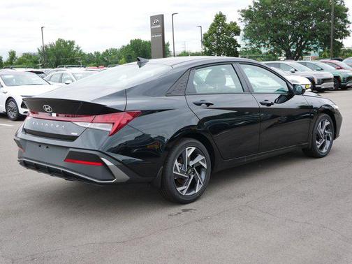 2025 Hyundai ELANTRA Sport