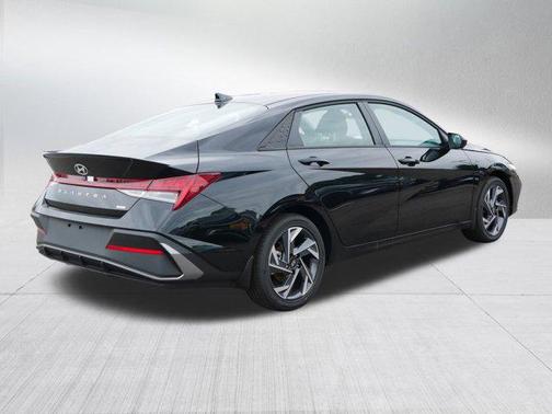 2025 Hyundai ELANTRA Sport