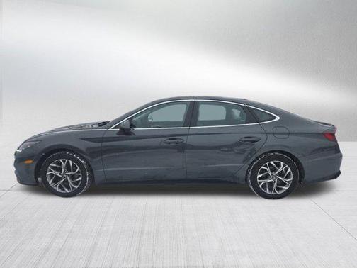 2022 Hyundai SONATA SEL