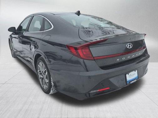 2022 Hyundai SONATA SEL