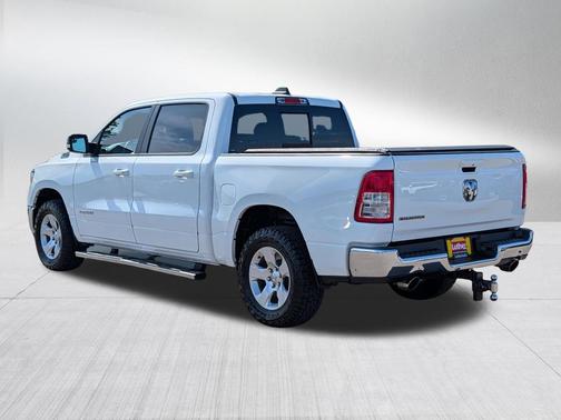Bright White Clearcoat 2022 RAM 1500 Big Horn/Lone Star