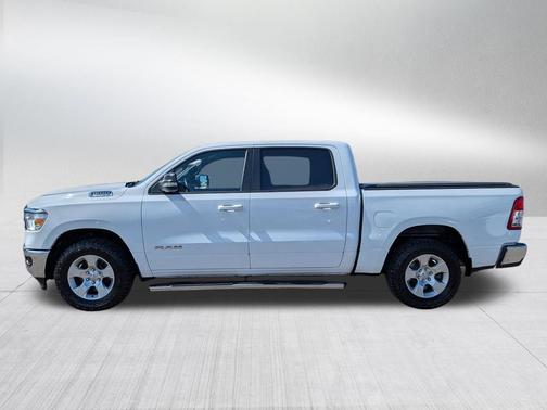 Bright White Clearcoat 2022 RAM 1500 Big Horn/Lone Star