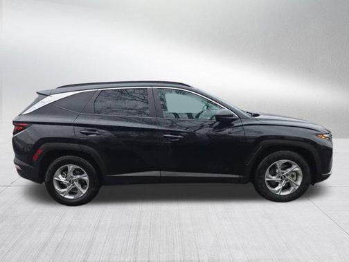 Black Pearl 2024 Hyundai TUCSON SEL